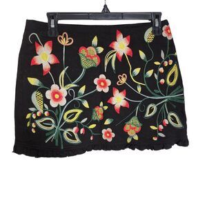 Plush Boutique Womens Mini Skirt Size Small Black Floral Embroidered Ruffle Hem